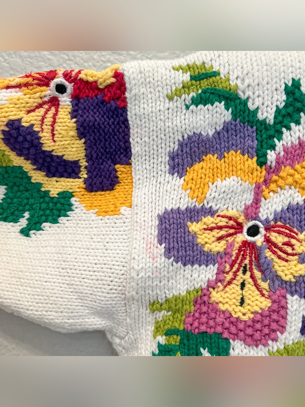 Vintage Hand Floral Hand Knit Sweater With Pansies Flowers Artsy Size S/M 90s - Picture 10 of 11